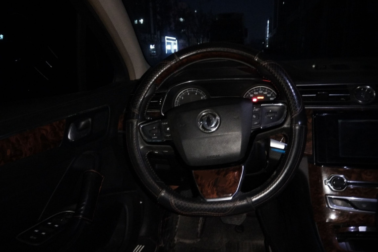 东风风神 东风A9 2016款 1.8T 豪华型局部细节13