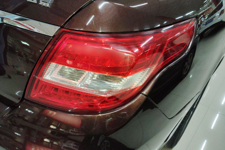 吉利汽车 远景 2017款 1.5L 自动幸福版车身外观9