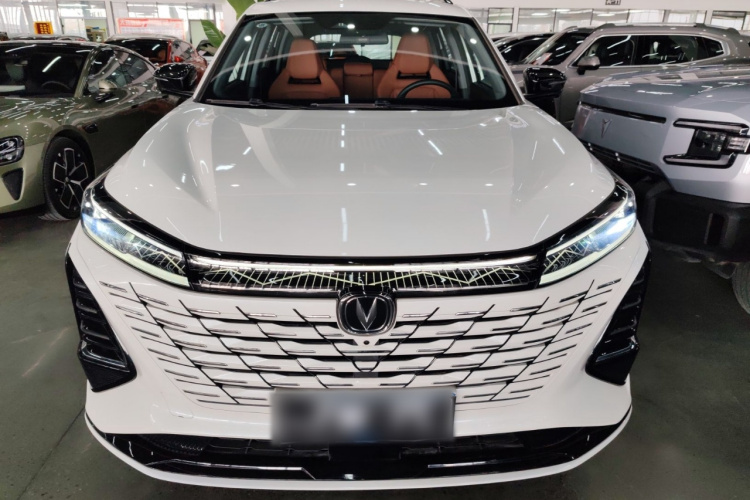 长安CS75 PLUS 2024款 第三代 冠军版 2.0T 智驾劲擎型车身外观2