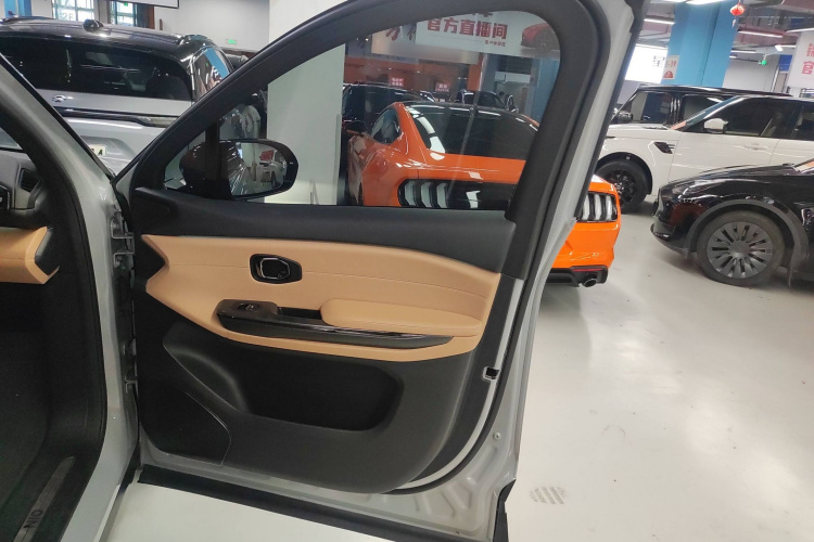 蔚来ES6 2020款 600KM 运动版中控内饰7005