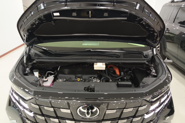 丰田 埃尔法 2024款 双擎 2.5L 臻享版机舱底盘24