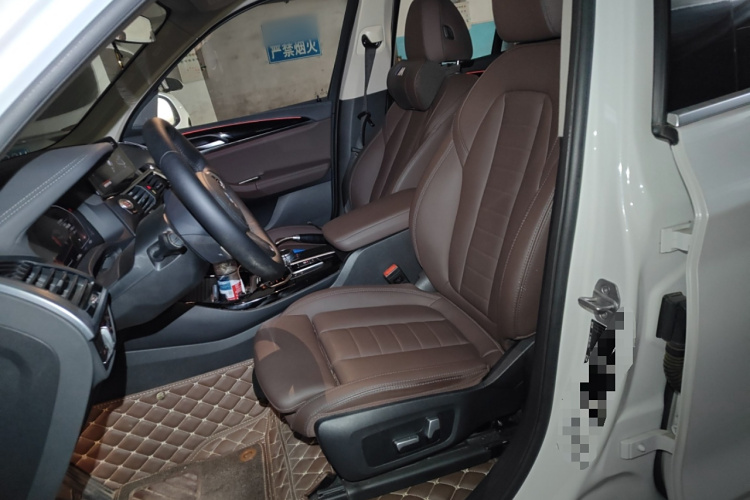 宝马X3 2021款 xDrive25i M运动套装中控内饰19