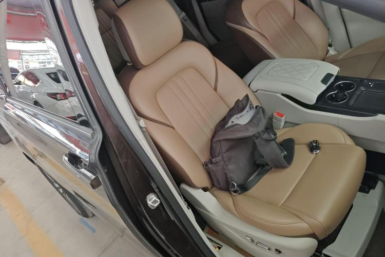 别克GL8 2020款 ES陆尊 653T 舒适型中控内饰41