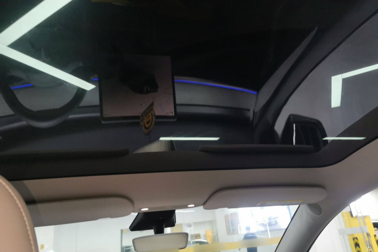 特斯拉 Model Y 2023款 高性能全轮驱动版中控内饰22