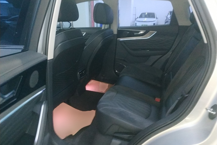 红旗HS5 2022款 改款 2.0T 智联旗享版中控内饰21