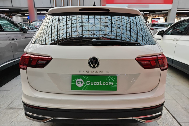 大众 途观L 2022款 330TSI 自动两驱舒享版车身外观6