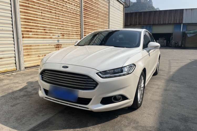 福特 蒙迪欧 2013款 2.0L GTDi200豪华型车身外观1