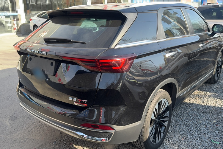 奔腾T77 2023款 1.5T 自动豪华型车身外观6002