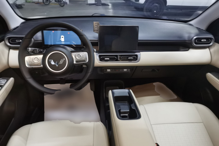 五菱汽车 五菱缤果PLUS 2024款 330km 五座版中控内饰12