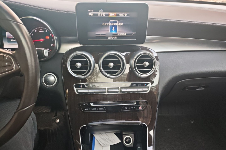 奔驰GLC 2018款 改款 GLC 260 4MATIC 豪华型局部细节16