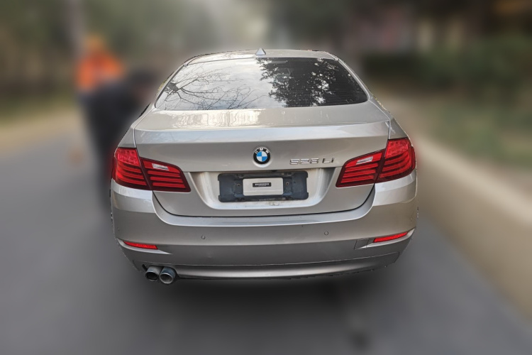 宝马5系 2014款 528Li 领先型车身外观6