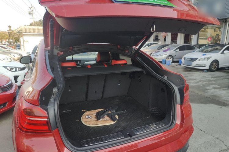 宝马X4 2016款 xDrive20i M运动型机舱底盘23