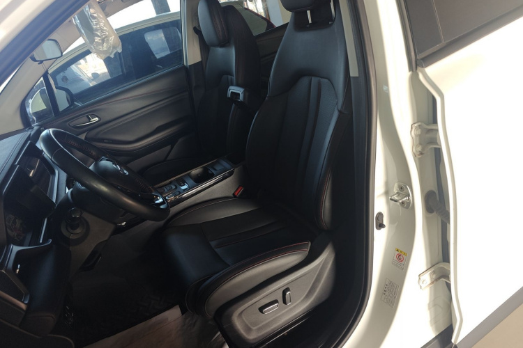 广汽传祺 传祺GS4 2020款 270T 自动智联科技版中控内饰19