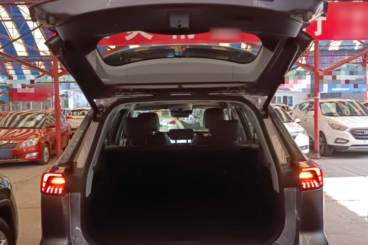 奇瑞 瑞虎8 PRO 2024款 冠军版 290T 两驱巅峰版 7座机舱底盘23