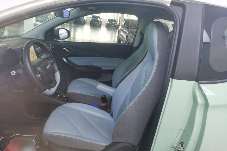 奇瑞新能源 小蚂蚁 2022款 甜粉款 全糖版 三元锂 30kW 301km局部细节19