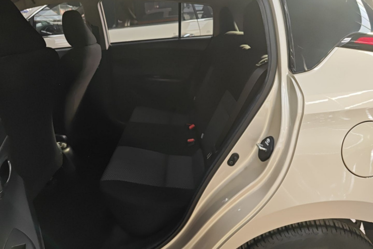 丰田 威驰FS 2017款 1.5L CVT锋驰版中控内饰21