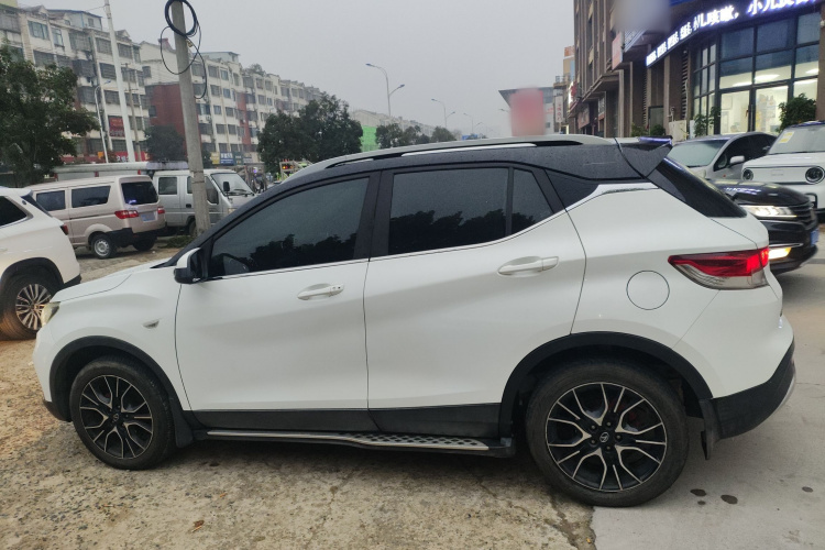 东南DX3 2018款 1.5T CVT尊贵型车身外观6003