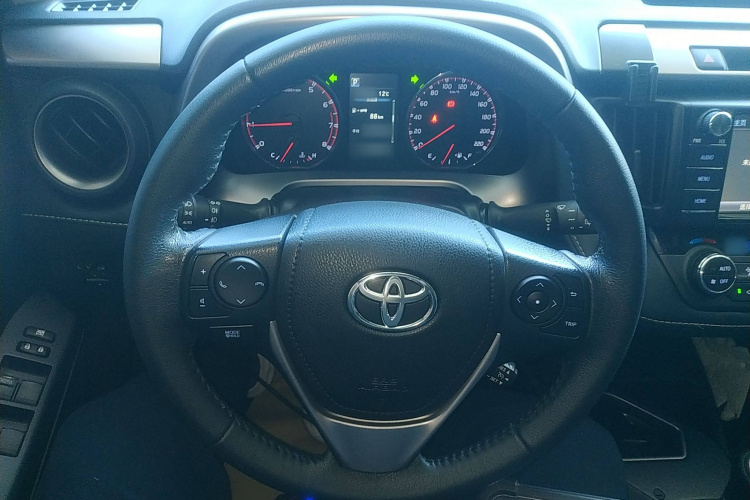 丰田 RAV4荣放 2016款 2.5L 自动四驱精英版中控内饰13