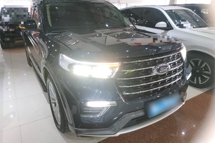 福特 探险者 2020款 EcoBoost 285 四驱风尚版 6座车身外观3