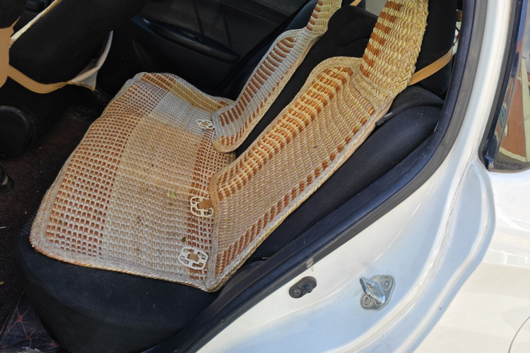 丰田 威驰FS 2017款 1.5L CVT锋驰版中控内饰7004