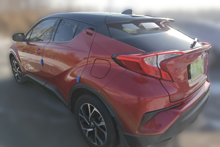 丰田C-HR 2018款 2.0L 领先天窗版 国V车身外观6003