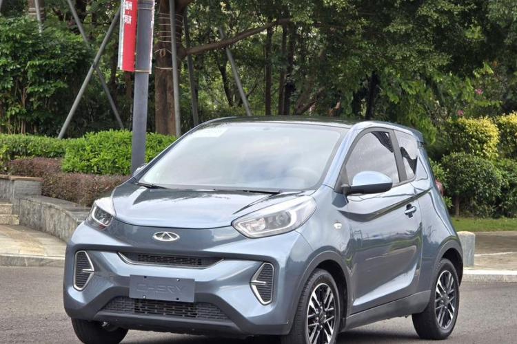 奇瑞新能源 小蚂蚁 2022款 甜粉款 微糖版 三元锂 30kW 301km车身外观1