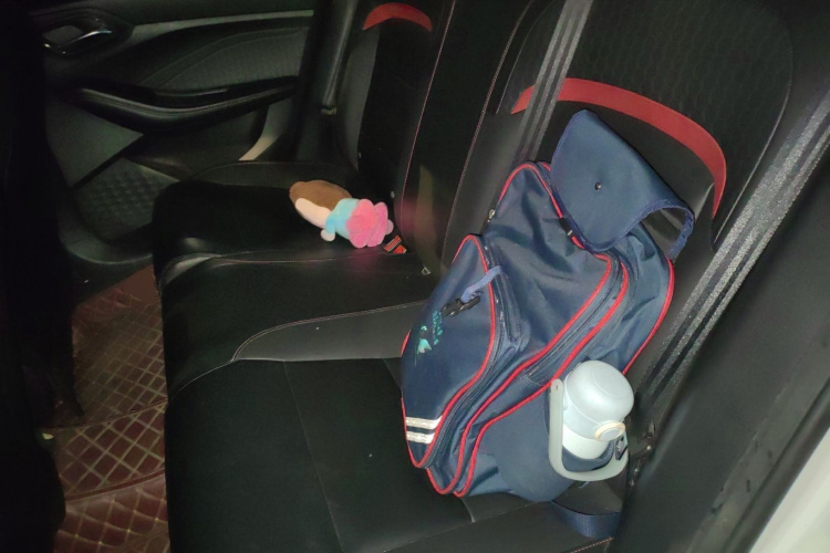 名爵 MG5 2021款 改款 180DVVT CVT青春豪华版中控内饰21