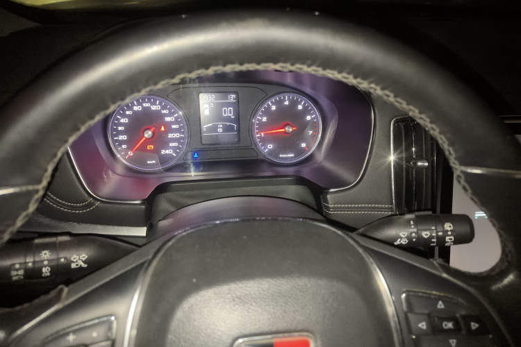 荣威RX5 2016款 20T 两驱手动互联网智惠版局部细节14