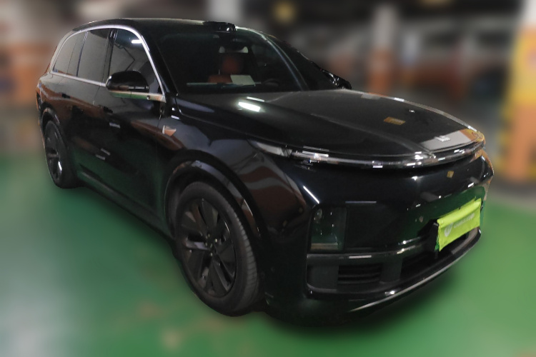 理想汽车 理想L8 2024款 Ultra车身外观3