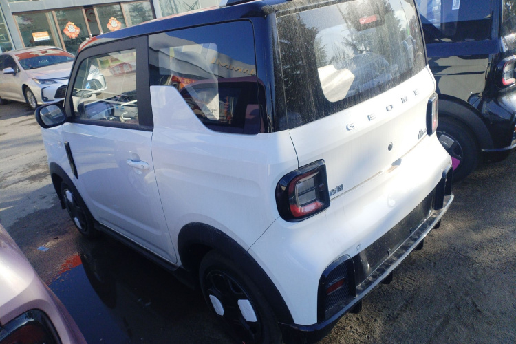 吉利银河 2025款 210km 熊猫卡丁车身外观4