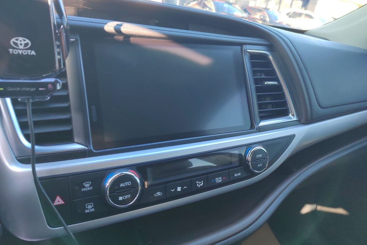 丰田 汉兰达 2021款 2.0T 四驱豪华版 7座局部细节16