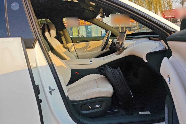 小米汽车 小米YU7 2025款 超长续航后驱版局部细节41