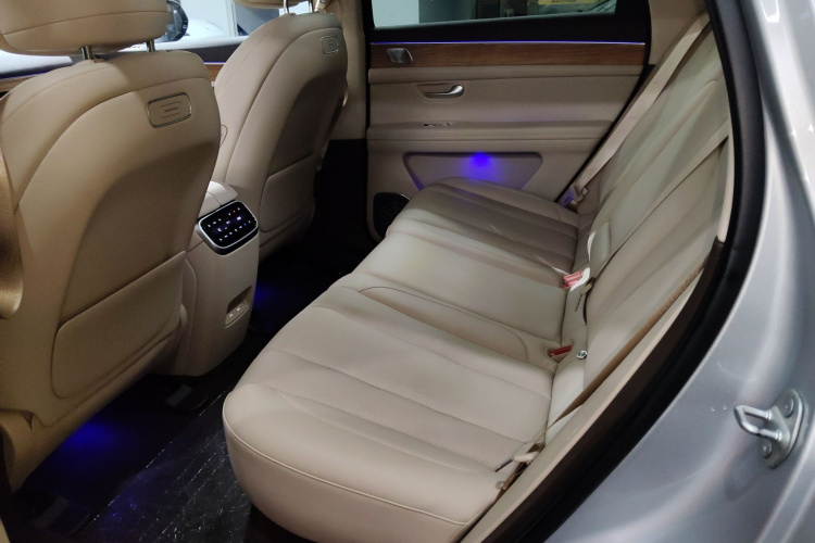 鸿蒙智行 问界M7 2024款 1.5T 后驱Plus版 5座中控内饰21