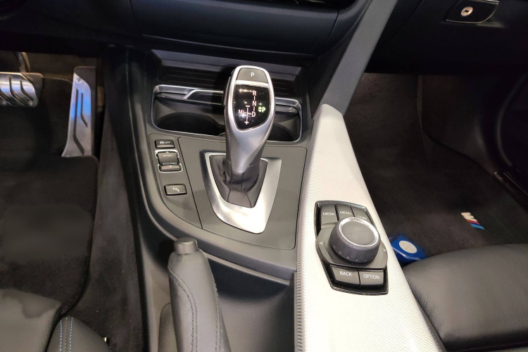 宝马3系 2018款 320i M运动套装局部细节18