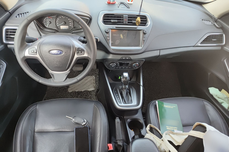 福特 福睿斯 2017款 幸福版 1.5L 自动时尚型中控内饰12