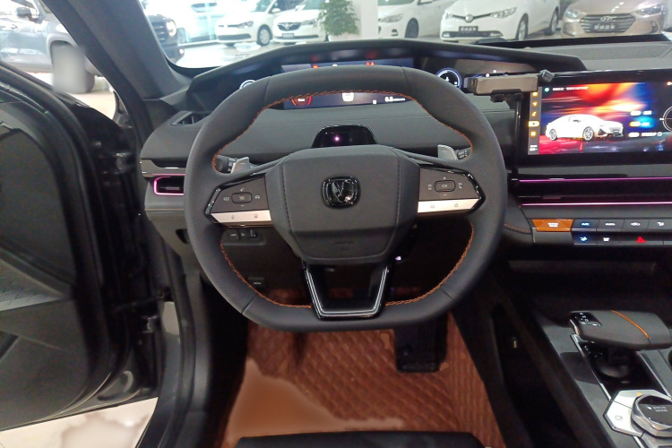 长安UNI-V 2023款 1.5T 尊贵型局部细节13