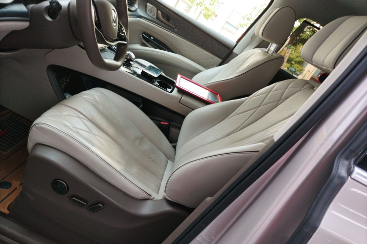 腾势D9 2022款 DM-i 1040 尊贵型局部细节19