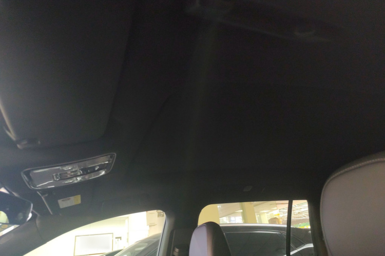 理想汽车 理想ONE 2021款 增程6座版中控内饰22