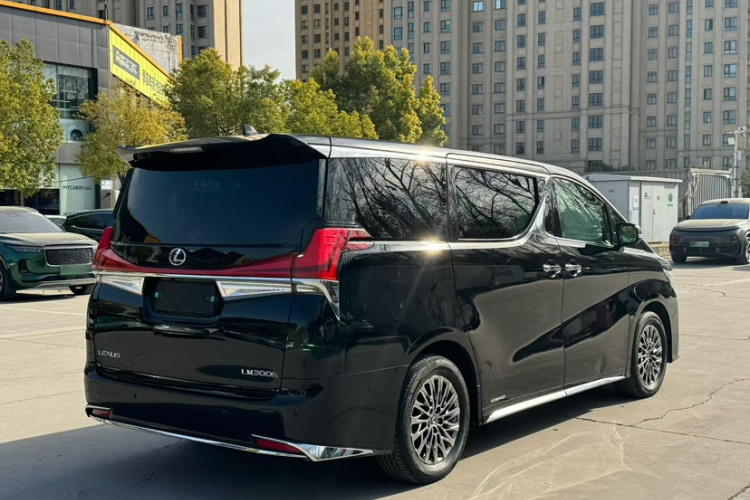 雷克萨斯LM 2020款 300h 七座隽雅版车身外观6005