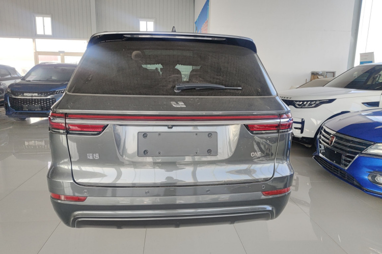 理想汽车 理想ONE 2020款 增程7座版车身外观6