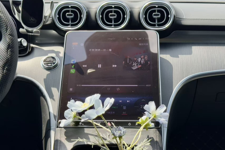 奔驰C级 2024款 C 260 L 皓夜运动版中控内饰7006