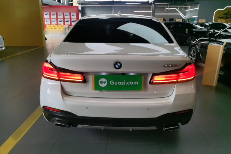 宝马5系 2023款 530Li 领先型 M运动套装车身外观6