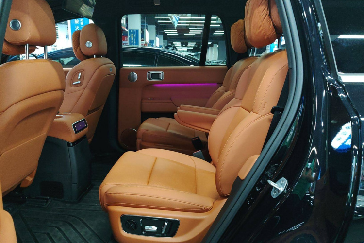 理想汽车 理想L9 2024款 Ultra中控内饰7004