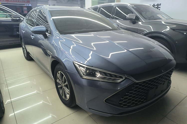 比亚迪 秦PLUS 2024款 荣耀版 DM-i 55KM领先型车身外观3