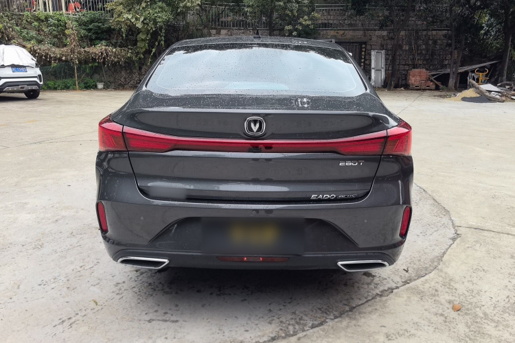 长安 逸动 2023款 畅享版 PLUS 蓝鲸NE 1.4T GDI DCT尊贵版车身外观6004