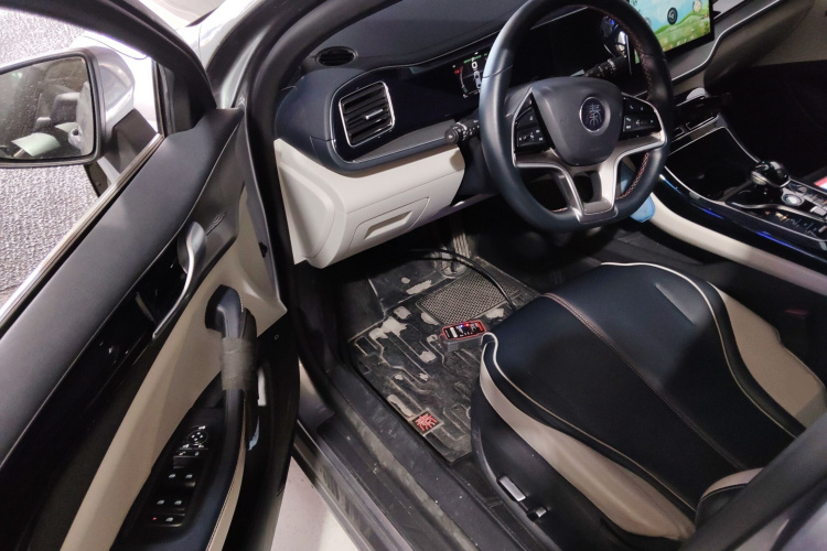 比亚迪 秦PLUS 2021款 EV 500KM 豪华型中控内饰7003