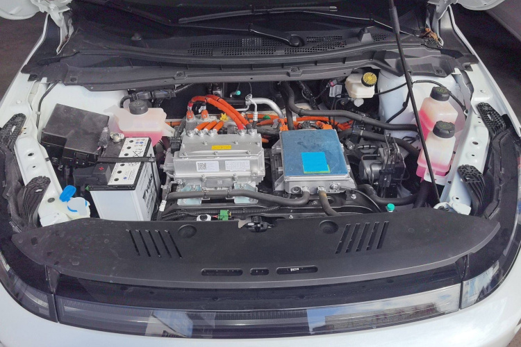 小鹏G3 2022款 G3i 460N+机舱底盘24