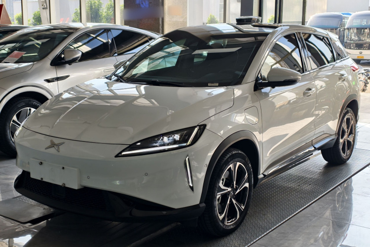 小鹏G3 2020款 520 尊享版车身外观1