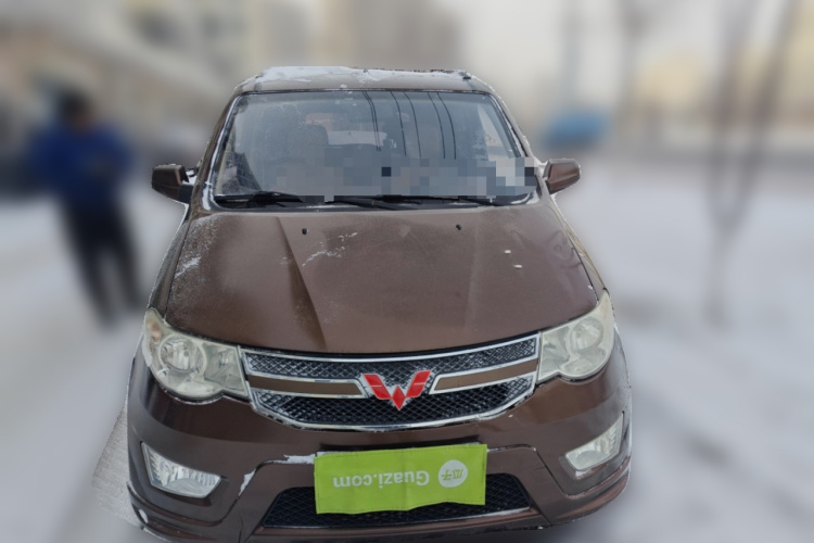 五菱汽车 五菱宏光 2014款 1.5L S标准型车身外观2