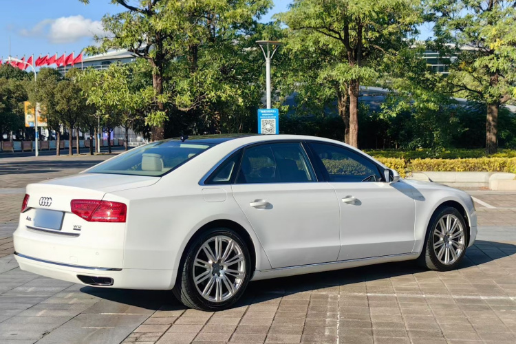 奥迪A8 2013款 A8L 45 TFSI quattro舒适型车身外观6006
